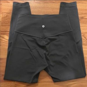 💌 SOLD 💌 Lululemon Dark Carbon Align Pant 7/8